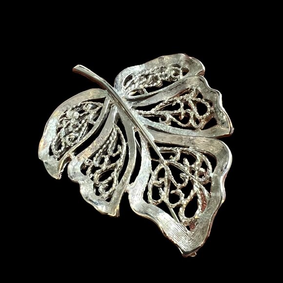 Monet Brooch Leave Brushed Silver Tone Filigree Swirl Vintage Pin - Picture 8 of 8